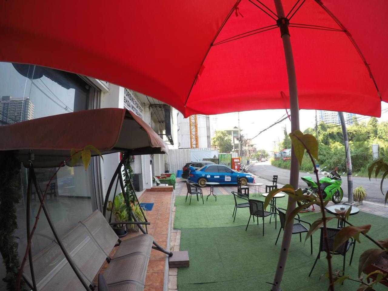 French Connection Hotel Pattaya Bagian luar foto