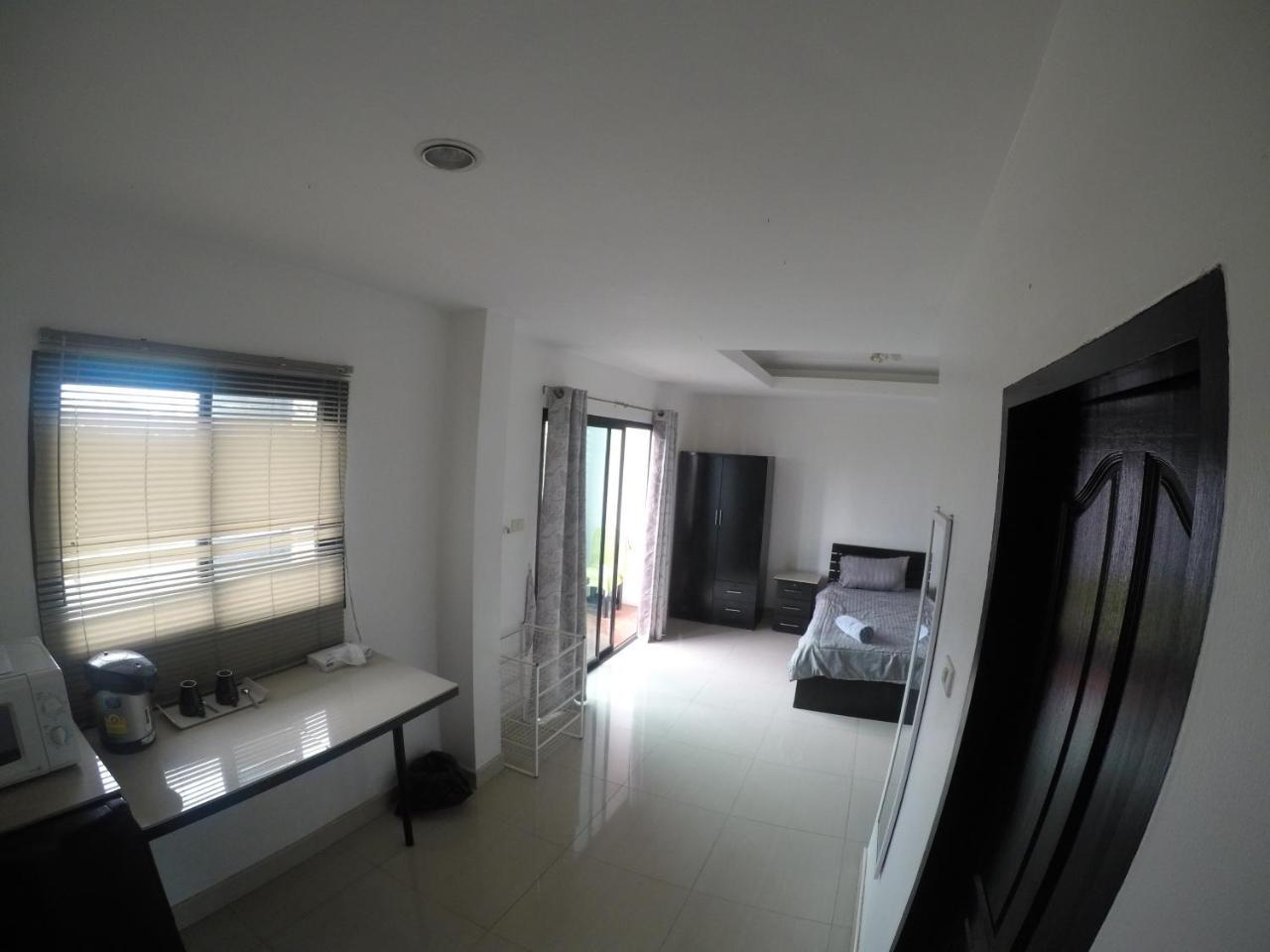 French Connection Hotel Pattaya Bagian luar foto
