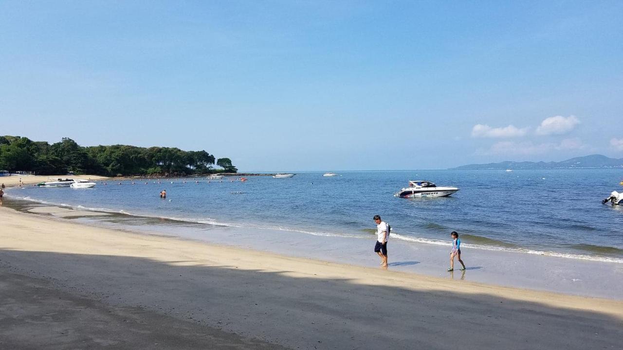 French Connection Hotel Pattaya Bagian luar foto