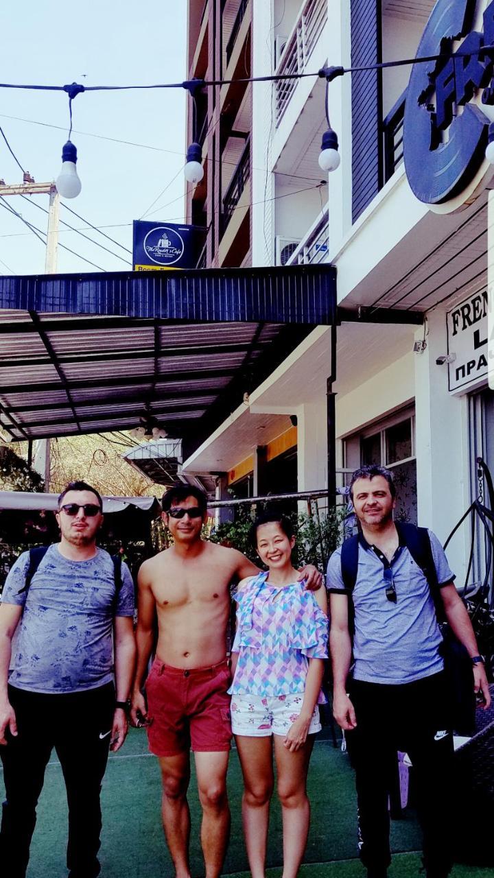 French Connection Hotel Pattaya Bagian luar foto