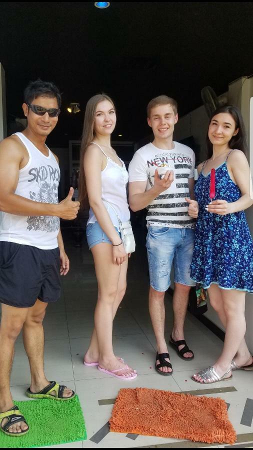 French Connection Hotel Pattaya Bagian luar foto