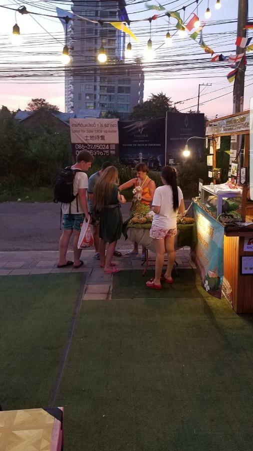 French Connection Hotel Pattaya Bagian luar foto